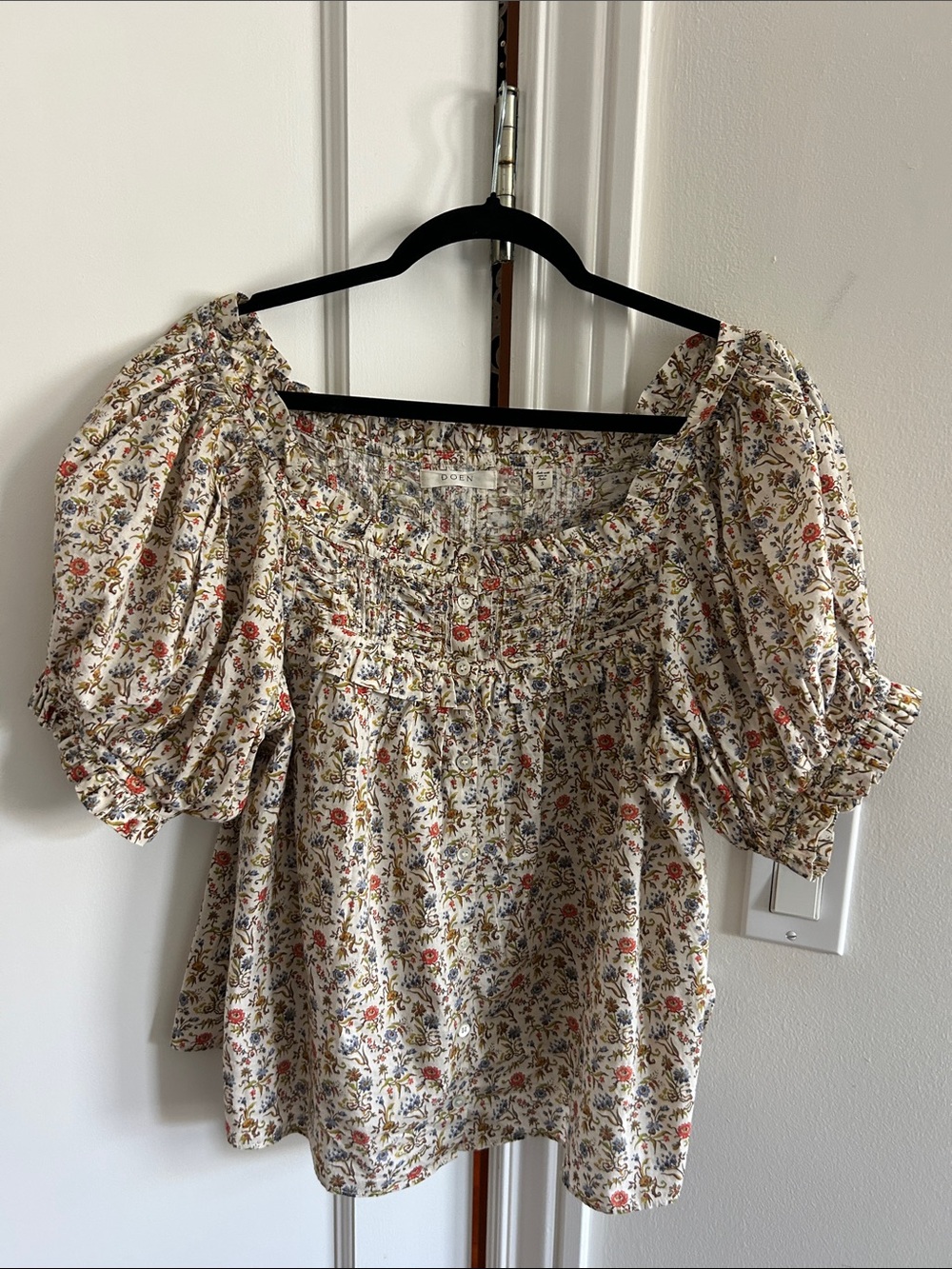 Smocked Puff Sleeve Floral Top - Cream